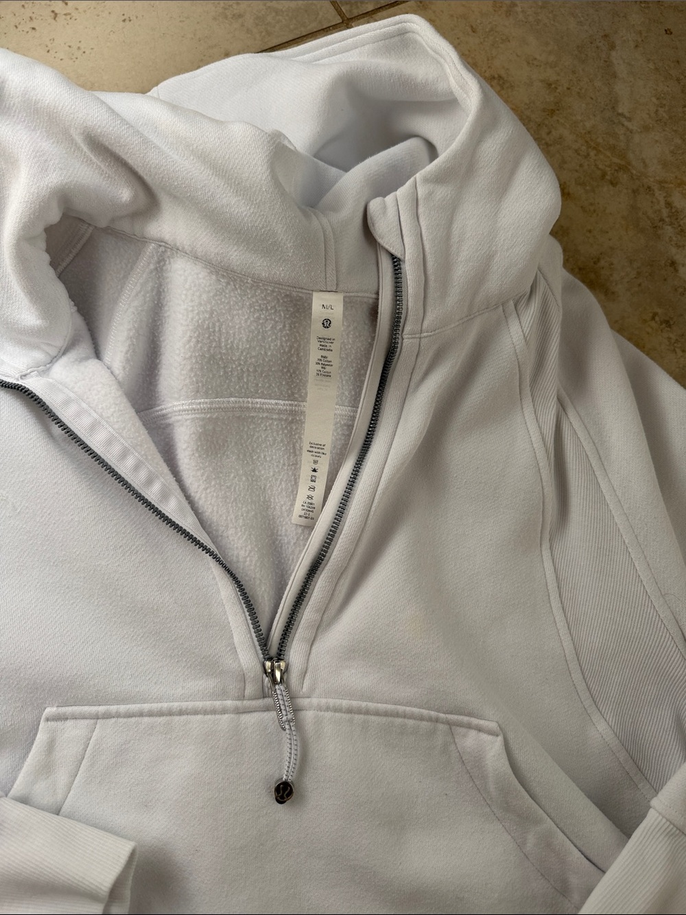 Lululemon - Picture 2 of 4